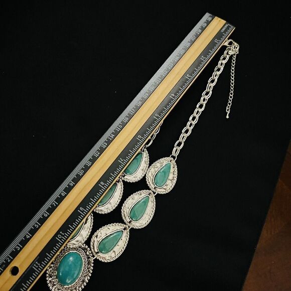 Bib Statement Hammered Style Silver Faux Turquoise Y Necklace PRETTY 4063 - Picture 9 of 10